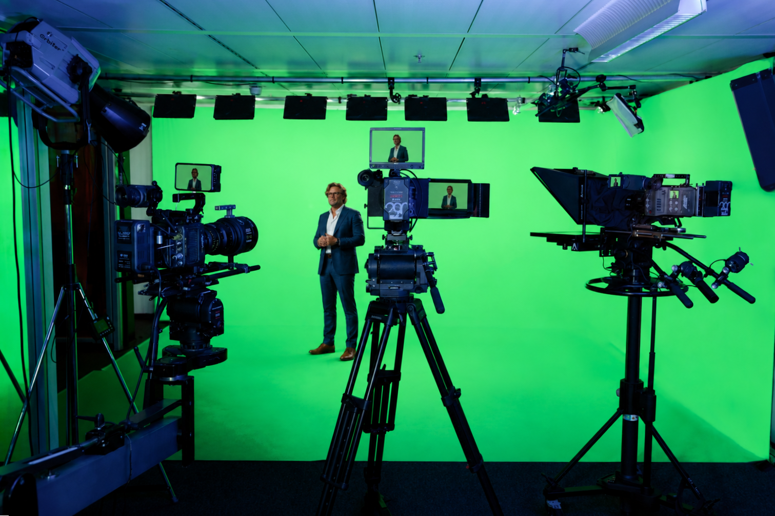 GREENSCREEN Studio 3 ARRI Kameras 3 Black Magic – Komplett